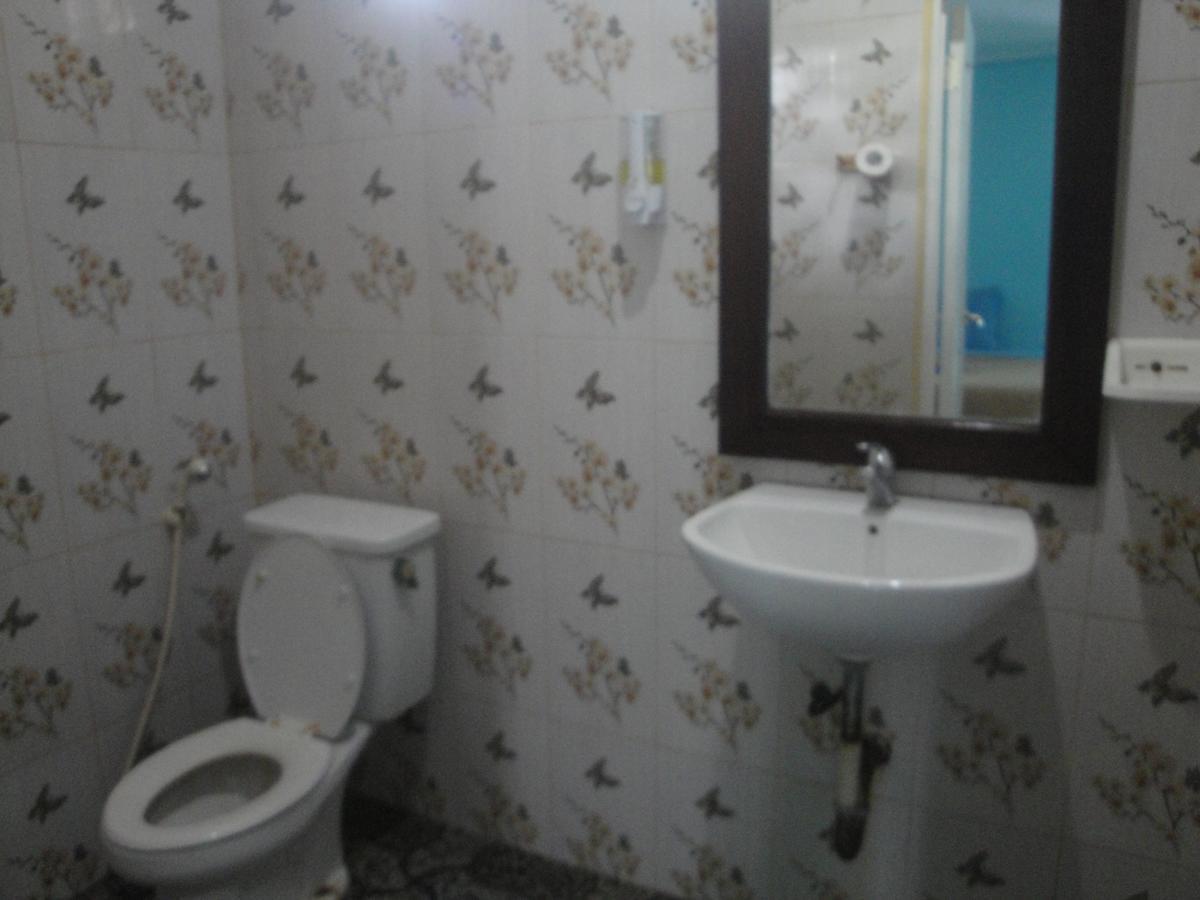 Yoyo'S Hotel Sekongkang Kültér fotó