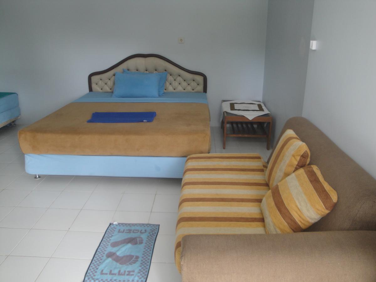 Yoyo'S Hotel Sekongkang Kültér fotó