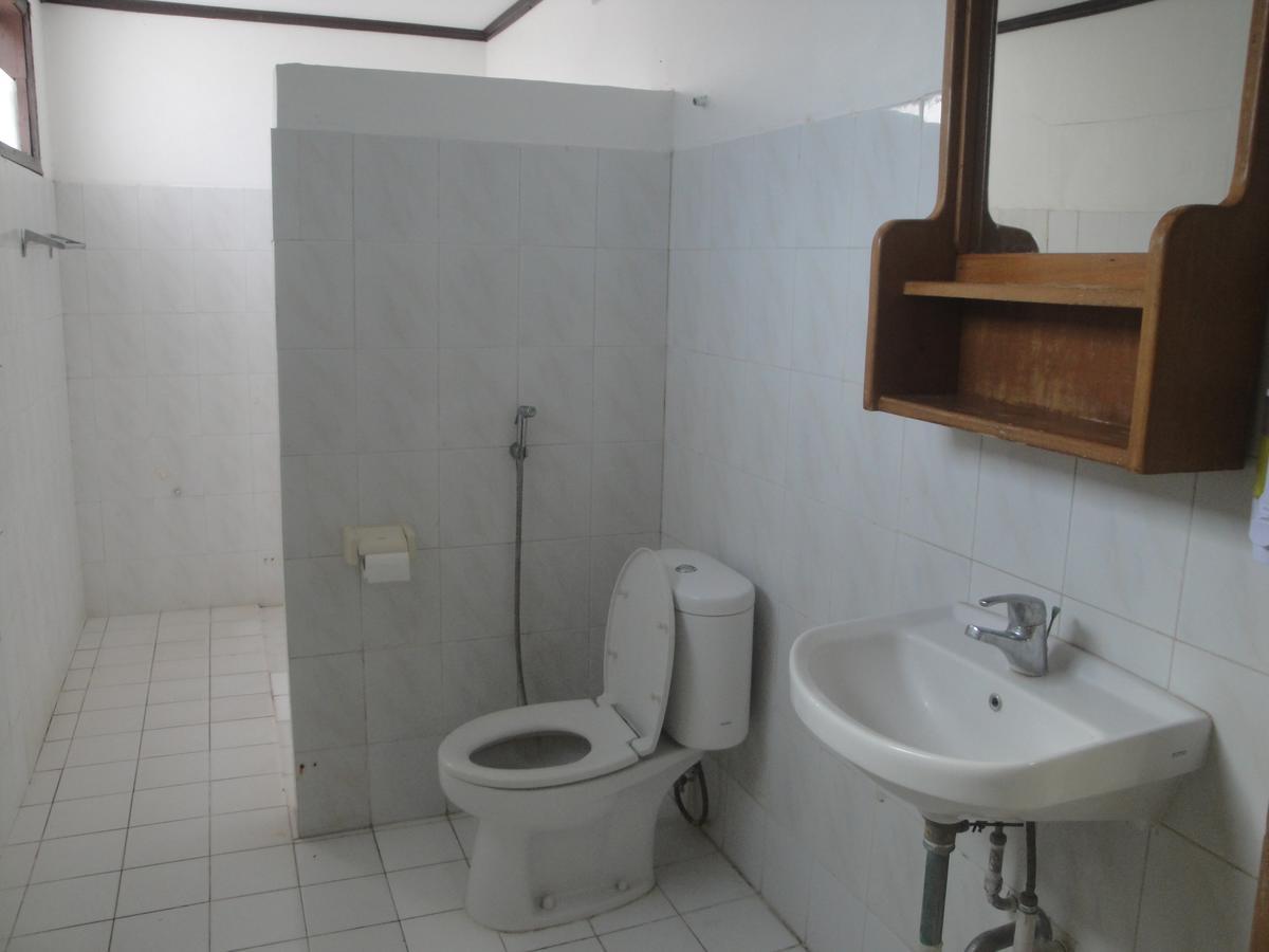 Yoyo'S Hotel Sekongkang Kültér fotó